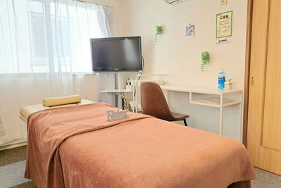 トレーニングとリラクゼーションを一緒にできます - 貸切レンタルジム＆サロン【トレリラ北千住】 完全貸切型「個室レンタルジム」の室内の写真