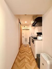 施術するお部屋から玄関までの動線 - Private Salon tsugu. 麻布十番/完全個室レンタルサロンの入口の写真