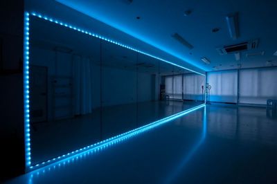 LEDライトアップ（青） - レンタルダンススタジオ Rise Studio-Rise Motomachiの室内の写真