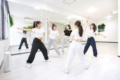 大型鏡計7,8m／広々30㎡のスタジオです。 - KS レンタルスペース新宿 スタジオ　アネックス3の室内の写真