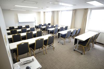 ＜横浜桜木町ワシントンホテル貸会議室ローズ2＞桜木町駅徒歩1分🚃35名収容🪑光回線Wi-Fi📶セミナー/研修/会議 - 【横浜桜木町ワシントンホテル貸会議室ローズ】