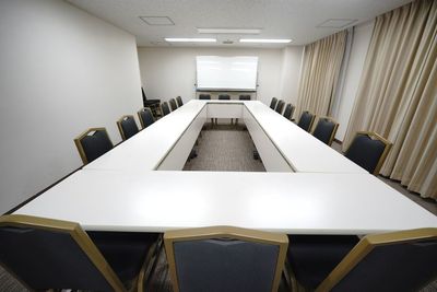 【横浜桜木町ワシントンホテル貸会議室ローズ】 横浜桜木町ワシントンホテル貸会議室ローズ2の室内の写真