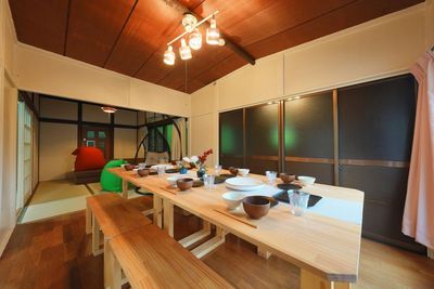10人着席可能なダイニングテーブル - ほからや ほからや板橋成増の室内の写真