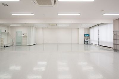スタジオ内装 - レンタルダンススタジオ Rise Studio-Rise Motomachiの室内の写真