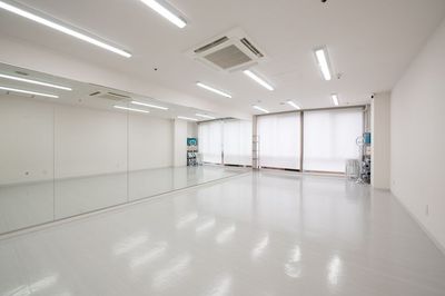 スタジオ内装 - レンタルダンススタジオ Rise Studio-Rise Motomachiの室内の写真