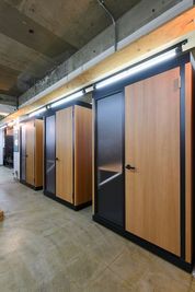 co-working gaz フォンブース①の室内の写真