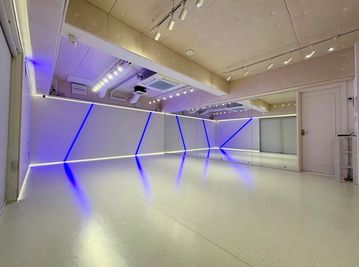 【BUZZ大阪東梅田】ダンスレンタルスタジオ24時間OK BUZZ大阪東梅田6F-I｜ゆったり使える定番スタジオ✨の室内の写真