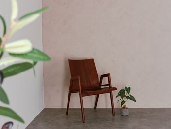温かみのあるピンクベージュの壁はアパレルやポートレート撮影の背景に人気です - OLUE STUDIO OLUE  STUDIOの室内の写真