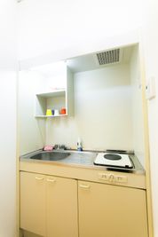 パーティーピーポー 多目的スペースの室内の写真