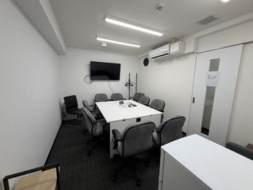 PSJ赤坂店 【赤坂駅3分】10人定員 大型モニター 24h利用可 貸会議室Aの室内の写真