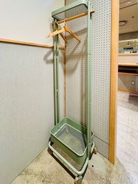 ハンガーラックあり - セルフカフェT-FACE豊田店（Ｙシェア） 豊田市駅1分｜上部開放の1名半個室ブース2の設備の写真