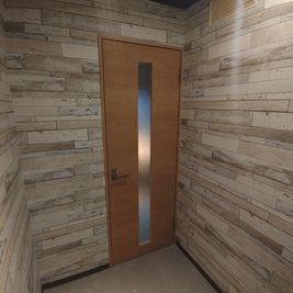 1名半個室ブース3の入口 - セルフカフェ天満店 扇町2分・天満5分｜1名半個室ブース3の室内の写真