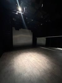 東京アポロシアター 劇場型舞台深夜仕込みレンタルの室内の写真