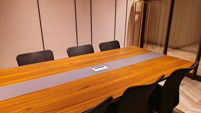 個室ご希望の方は「会議室」をご予約ください - BasisPoint 名古屋店 名古屋エリア4名向けBOX席B (半個室席)の室内の写真