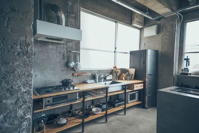 調理器具や食器を備えた、撮影にも使いやすいキッチンスペース - 株式会社ロースター 4F キッチンスタジオ (スチール撮影)の室内の写真