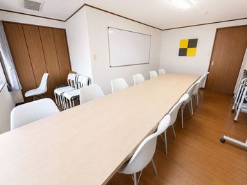 【CHEESE/ルームB会議室】三ノ宮駅徒歩２分の室内の写真