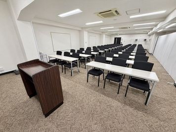 【TKP上野駅前ビジネスセンター】【上野駅から徒歩2分!】3名掛けで72名収容可能な大型会場! - TKP上野駅前ビジネスセンター