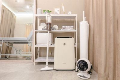 空気清浄機・サーキュレーター・掃除機などの備品 - レンタルサロンeku　東梅田店 Re:room 東梅田｜完全個室レンタルスペースの設備の写真