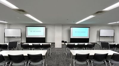 【プロジェクター＆スクリーン・ホワイトボード・マイクは無料でご利用いただけます！】 - TIME SHARING 虎ノ門PFビル B1Fの室内の写真