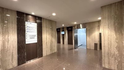 【1階エントランス・エレベーターまたは階段でB1階にお降りください】 - TIME SHARING 虎ノ門PFビル B1Fのその他の写真