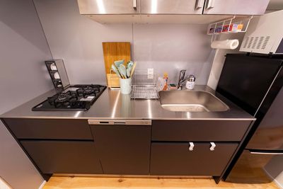 082_fika西新宿 キッチンスペースの室内の写真