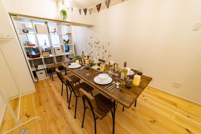 082_fika西新宿 キッチンスペースの室内の写真