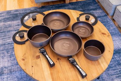 082_fika西新宿 キッチンスペースの室内の写真