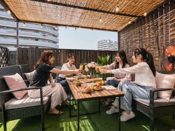 女子会にも人気！ - VIVA　KAWASAKI VIVA屋上ガーデン【プライベートエリア】の室内の写真