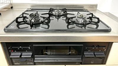3口ガスコンロ - U-ROOM池袋１（LAMPキッチン）キッチン付レンタルスペースの設備の写真