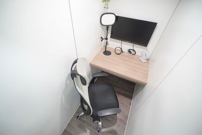 <SpemaBOX_高崎駅西口駅前No.3>1人用個室🚪光回線Wi-Fi📶電源🔌モニター🖥️テレワーク/オンライン会議 - 【SpemaBOX_高崎駅西口駅前】