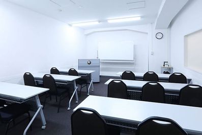 スクール型　15名着席 - 貸し会議室　アットビジネスセンター渋谷東口駅前 405号室の室内の写真