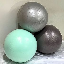 バランスボール(無料レンタル品：オプション) - Studio Unius（スタジオユニアス）渋谷店 A202スタジオの設備の写真