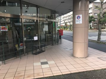 スペースサーティ レンタル ダンススタジオの入口の写真