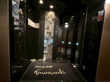 luxury BAR Kawasaki【難波/心斎橋/日本橋】の入口の写真