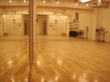 CADENA FLAMENCA レンタルダンススタジオの室内の写真