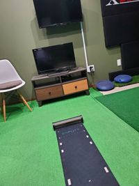 パット練習
EX-PUTT
 - レンタルスペース　Healing Shot シミュレーションゴルフ　アプローチ、パット練習に　９時～21時の設備の写真