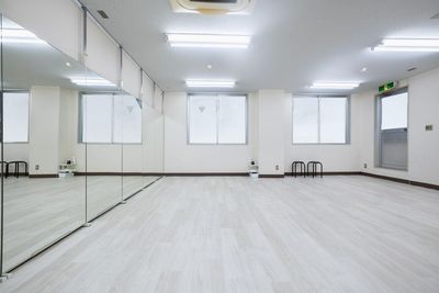 【静岡駅徒歩7分】OPEN記念価格✨ ダンス/ヨガ/撮影などにおすすめのスタジオ｜更衣室あり | Wi-Fiあり - レンタルスタジオNelza静岡店