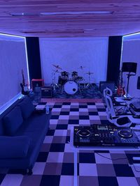 両壁にLEDライト - Asura RecordingHouseの室内の写真