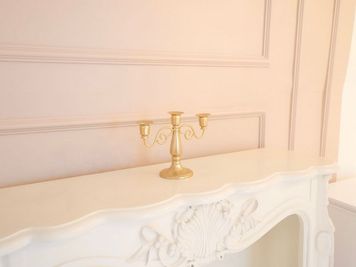 キャンドルホルダーはこちら🕯️ - milk studio 日本橋店 ピンク・クラシック🩰🪽の室内の写真