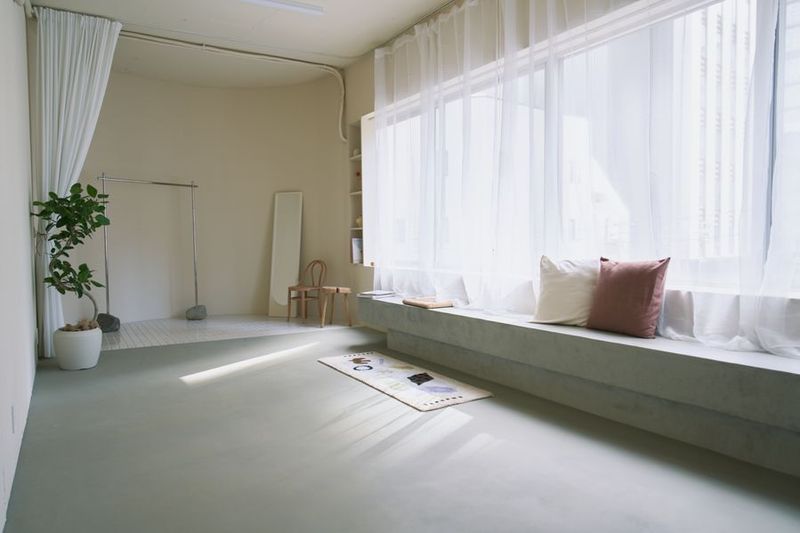 MARQUER/SALON 本町自然光フォトスタジオMARQUERの室内の写真