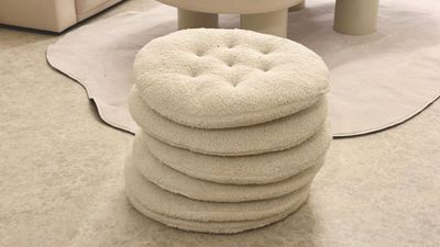 クルムハウス新宿2丁目(Kurumu House 2) 推し活・女子会・撮影｜白基調の韓国風空間・大画面プロジェクターの室内の写真