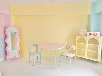 韓国のようなカラフルポップな空間で撮影をしませんか？🫧 - milk studio 日本橋店 milk studio 日本橋馬喰町店  韓国風パステル🩷🩵の室内の写真