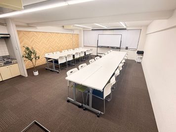OPEN割🎉【24時間利用可能】久屋大通駅徒歩3分/最大28名🌟レンタル会議室🌟ミーティング・勉強会など使い方は自由🎯 - 貸し会議室 Palette 久屋大通店