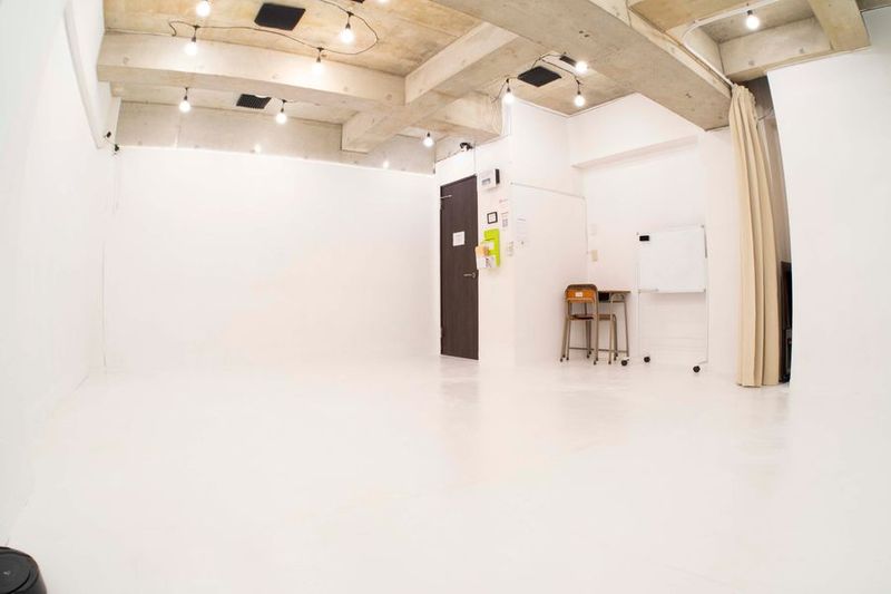 ダンススタジオA|30㎡・鏡完備 - スタジオキャンパス高田馬場