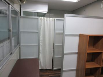 株式会社マエカワ商事 一棟倉庫貸切ファンクショナルジムの室内の写真