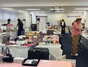 【四ツ橋駅の目の前】特典会・チェキ会・物販に!室内飲食OK、物販のオプション料金なし。60名まで - SMG/四ツ橋・サンワールドビル