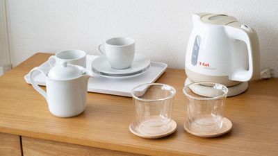 お茶セット（ご自由にお使いください）
キッチン棚にご用意！ - レンタルサロンMINT　森ノ宮 大阪環状線　森ノ宮駅　レンタルサロンMINT　森ノ宮✨の設備の写真