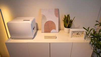 キャビネット上
・タオルウオーマー
・bluetoothスピーカー - レンタルサロンMINT　森ノ宮 大阪環状線　森ノ宮駅　レンタルサロンMINT　森ノ宮✨の設備の写真