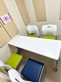 東京若音｜YAMAHA防音室・会議・学習室 東京若音｜防音音楽・会議スペースの室内の写真