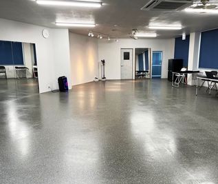 小倉駅新幹線口から徒歩4分★10/10 OPEN！OPEN特価で半額受付中！全リフォームの綺麗なスタジオで30名様ご利用可能★ - IN AND OUT 小倉スタジオ